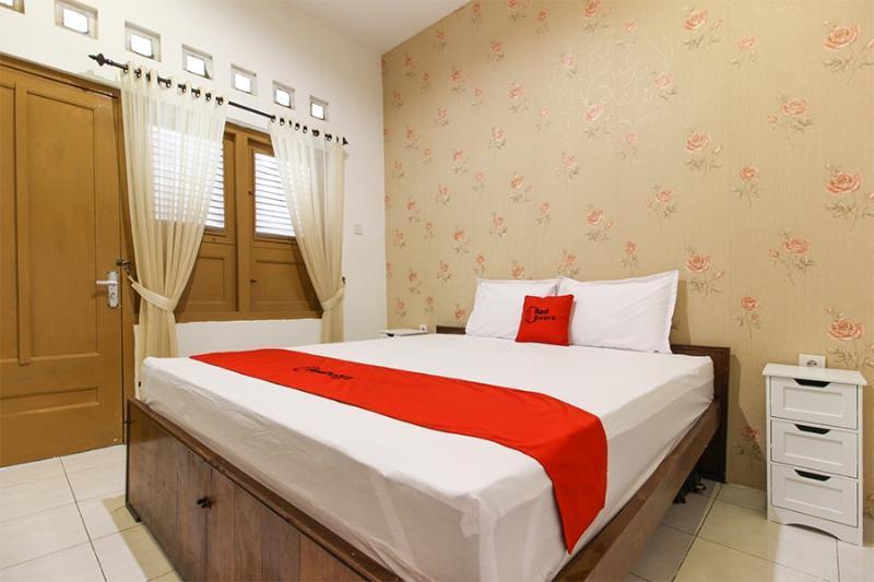 Hotel Reddoorz Near Rs Sarjito Yogyakarta Exteriér fotografie